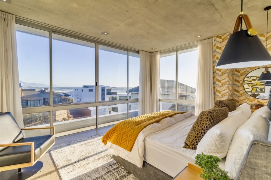 4 Bedroom Property for Sale in Van Riebeeckstrand Western Cape